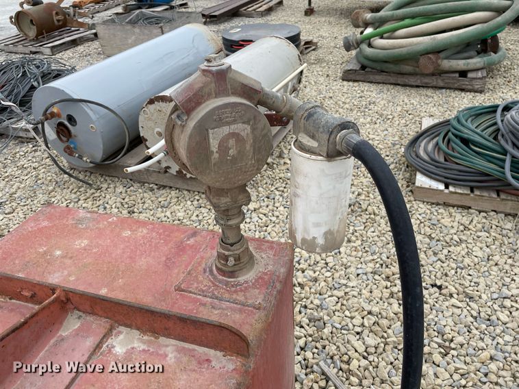 image for item MY9117 (3) fuel tanks