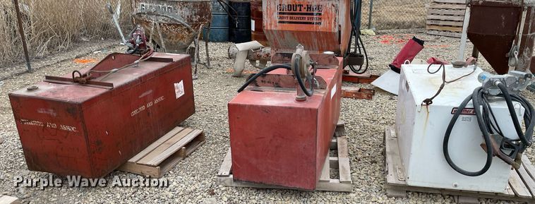 image for item MY9118 (3) fuel tanks