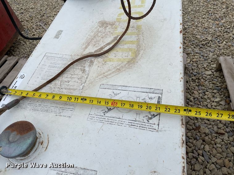 image for item MY9118 (3) fuel tanks