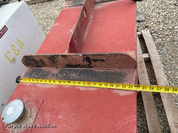 image for item MY9118 (3) fuel tanks