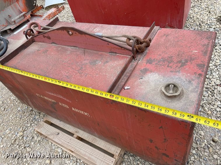 image for item MY9118 (3) fuel tanks