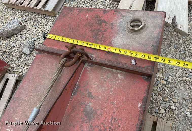 image for item MY9118 (3) fuel tanks