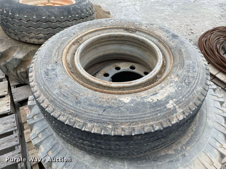 image for item MY9120 (11) tires