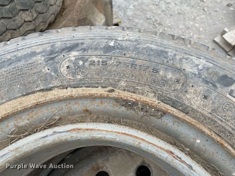 image for item MY9120 (11) tires