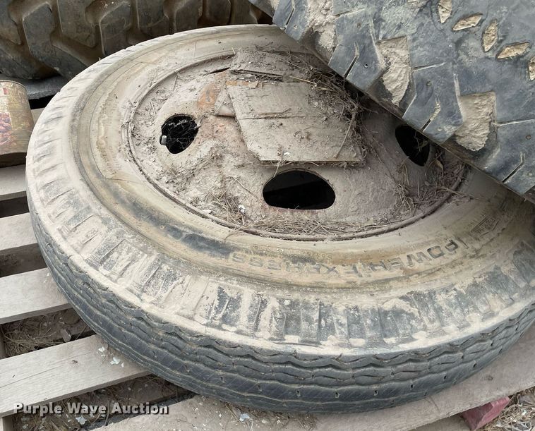 image for item MY9120 (11) tires