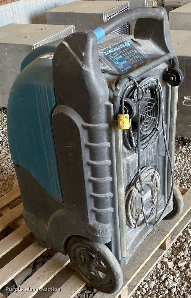 image for item MY9163 Dri Eaz Drizair 2400  dehumidifier