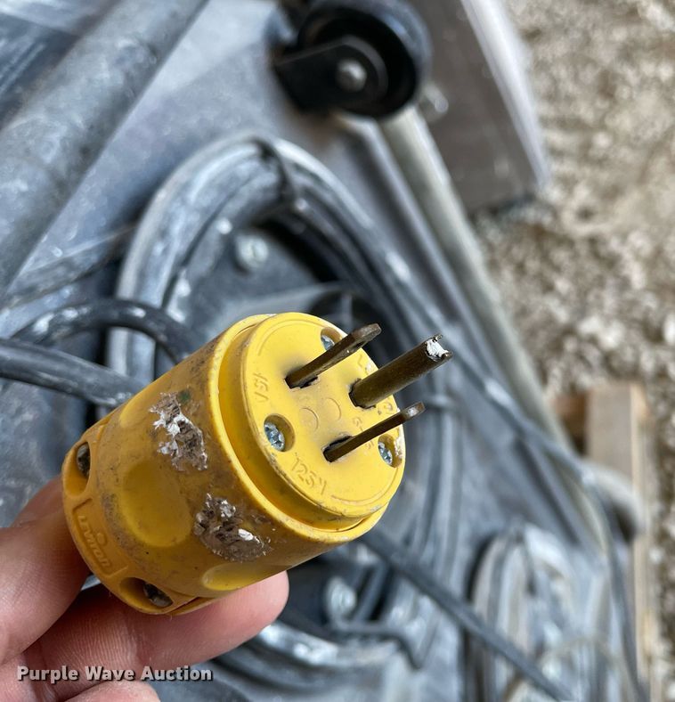 image for item MY9163 Dri Eaz Drizair 2400  dehumidifier