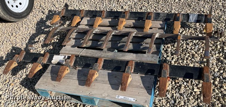 image for item MY9171 (3) skid steer bucket tooth bars