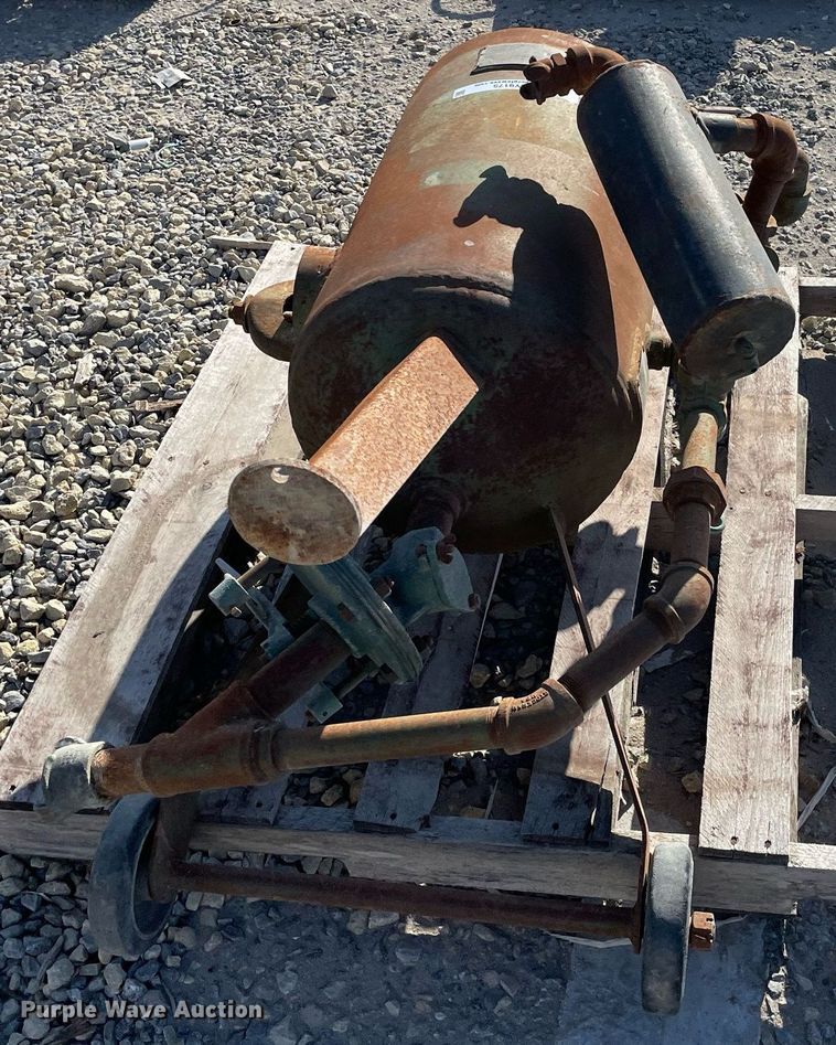 image for item MY9175 Clemco SC1440  sandblast pot