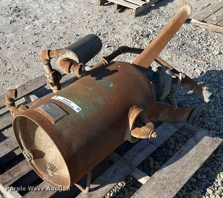 image for item MY9175 Clemco SC1440  sandblast pot