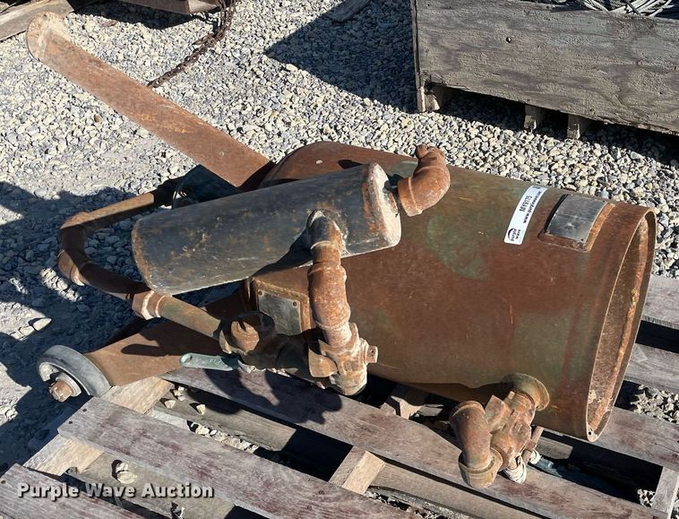 image for item MY9175 Clemco SC1440  sandblast pot