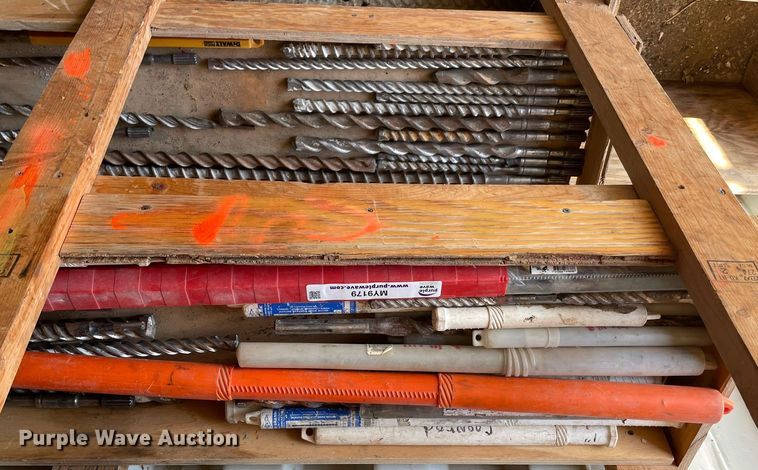 image for item MY9179 Approximately 100 hammer drill bits