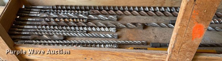 image for item MY9179 Approximately 100 hammer drill bits