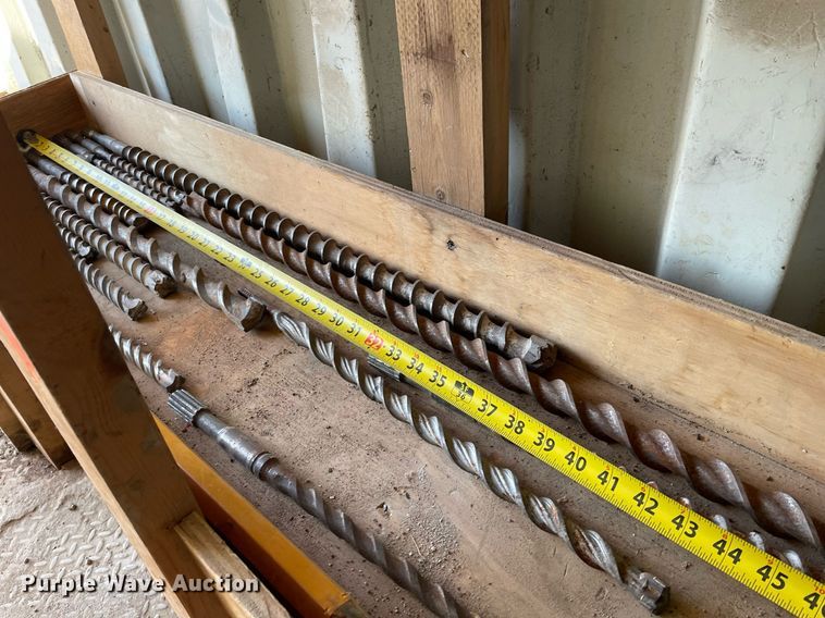 image for item MY9179 Approximately 100 hammer drill bits