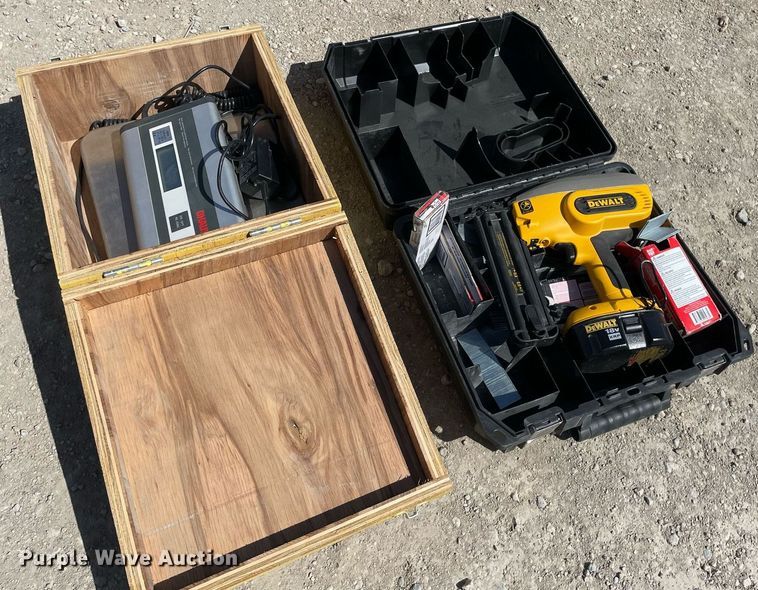 image for item MY9196 DeWalt DC608  brad nail gun