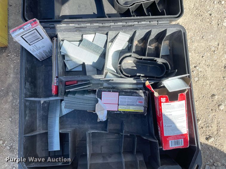 image for item MY9196 DeWalt DC608  brad nail gun