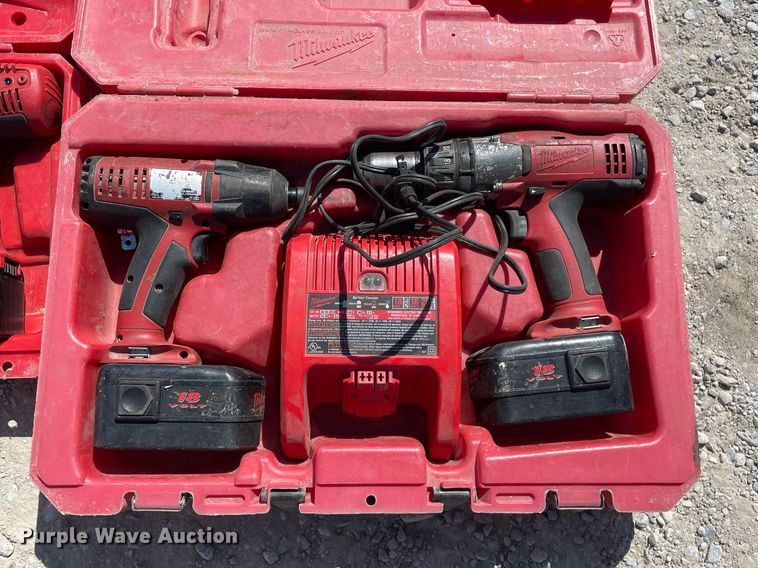 image for item MY9198 (9) Milwaukee drills