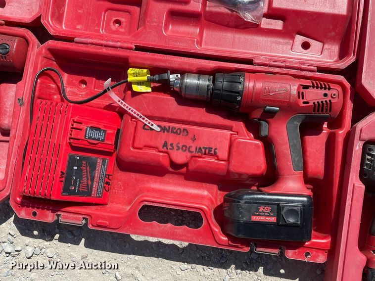 image for item MY9198 (9) Milwaukee drills