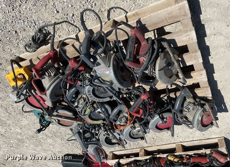 image for item MY9204 (12) circular saws