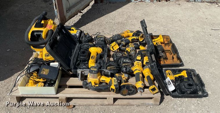 image for item MY9209 DeWalt  tools