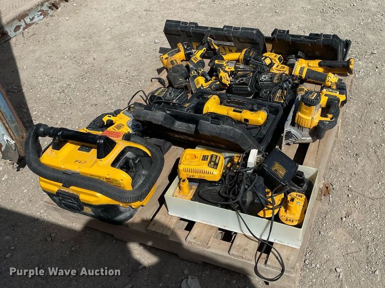 image for item MY9209 DeWalt  tools