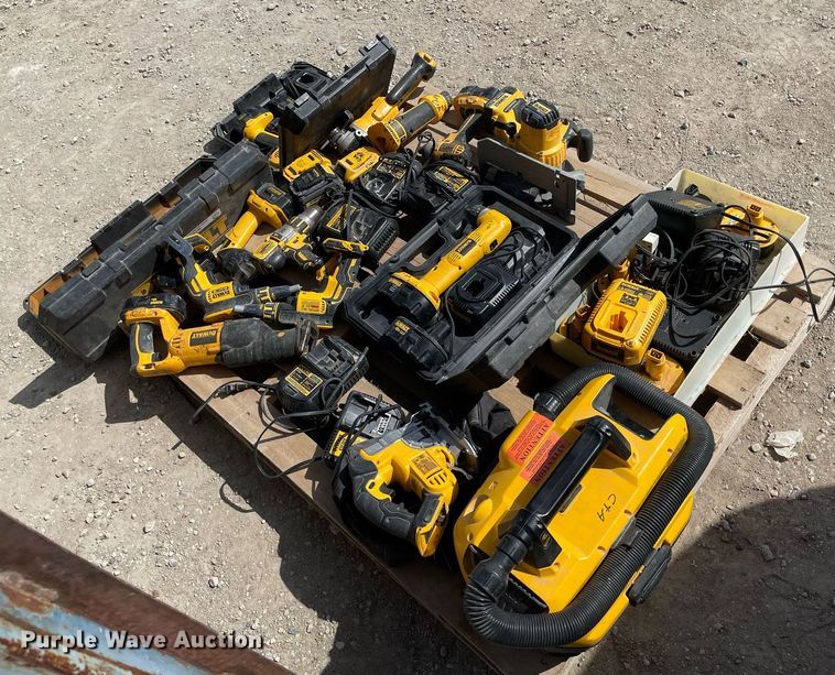 image for item MY9209 DeWalt  tools