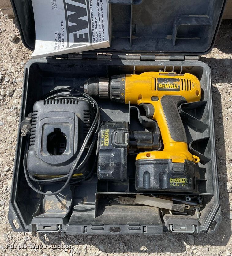 image for item MY9209 DeWalt  tools