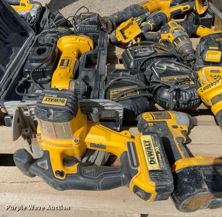 image for item MY9209 DeWalt  tools