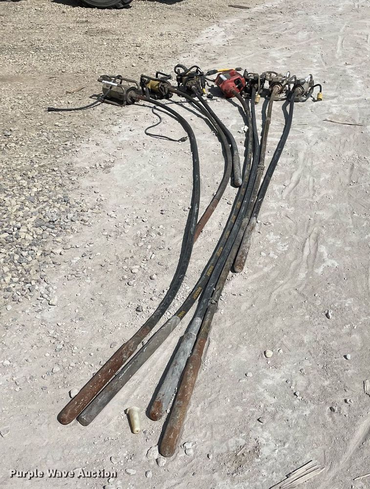 image for item MY9211 (7) concrete vibrators