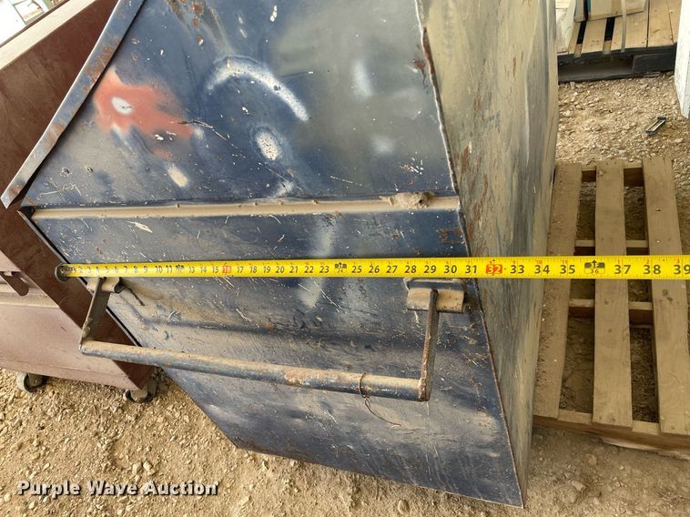 image for item MY9220 (3) toolboxes