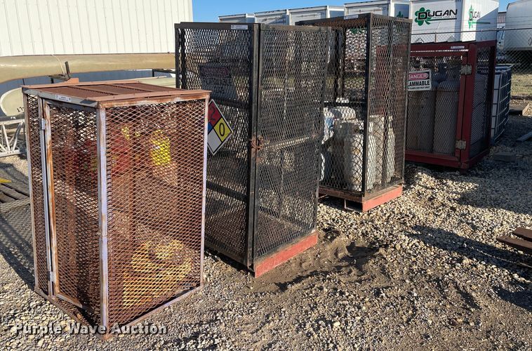 image for item MY9272 (11) propane tanks