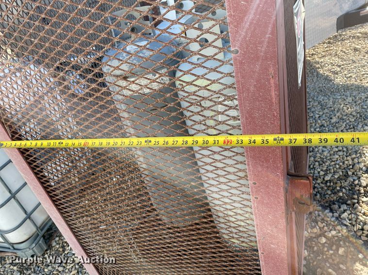 image for item MY9272 (11) propane tanks