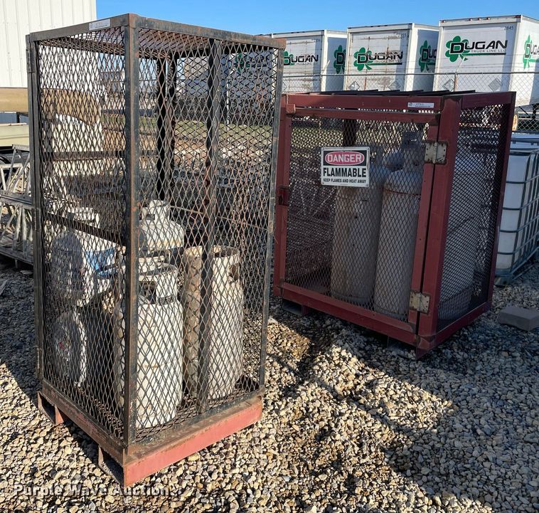 image for item MY9272 (11) propane tanks