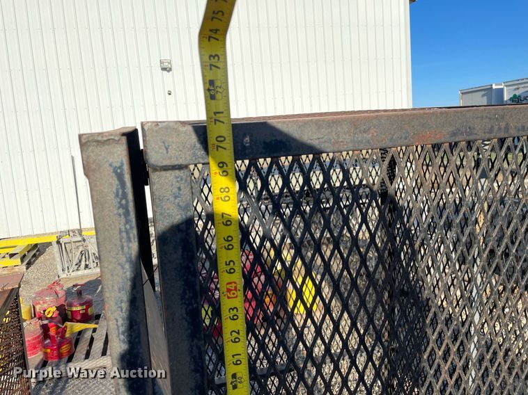 image for item MY9272 (11) propane tanks