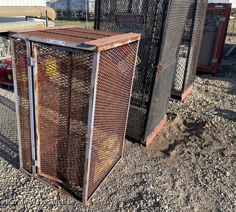 image for item MY9272 (11) propane tanks