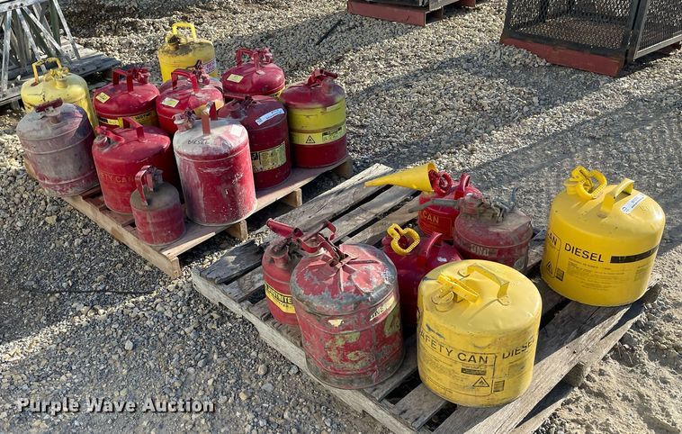 image for item MY9276 (19) fuel cans