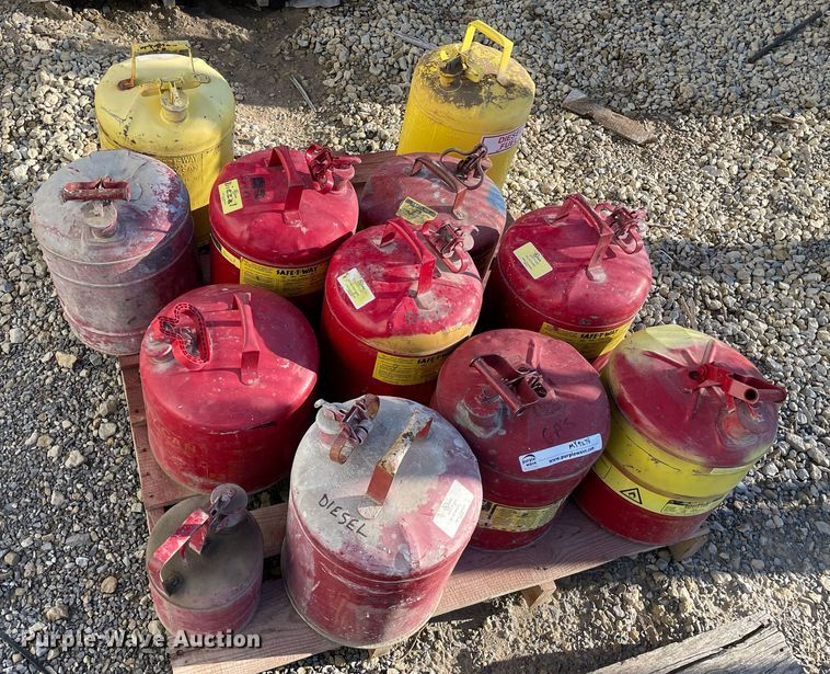 image for item MY9276 (19) fuel cans