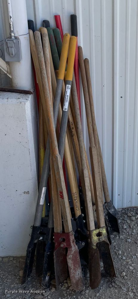 image for item MY9283 (10) post hole diggers