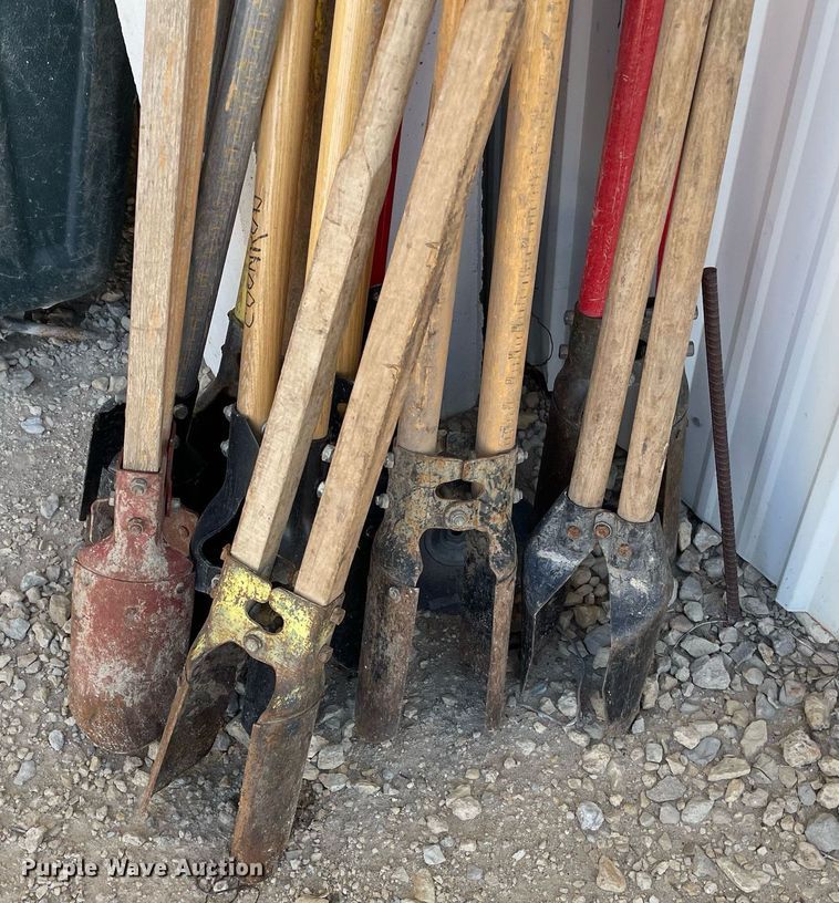 image for item MY9283 (10) post hole diggers