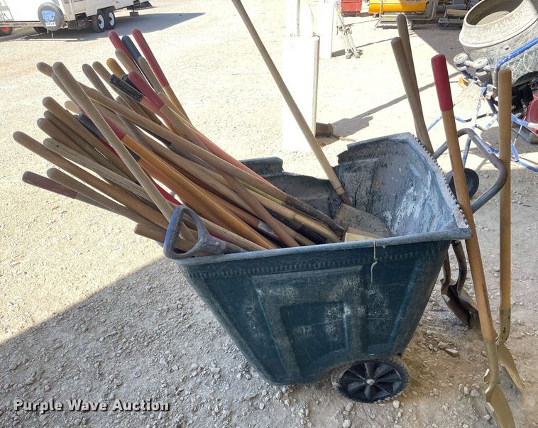 image for item MY9284 Approximately 40 shovels