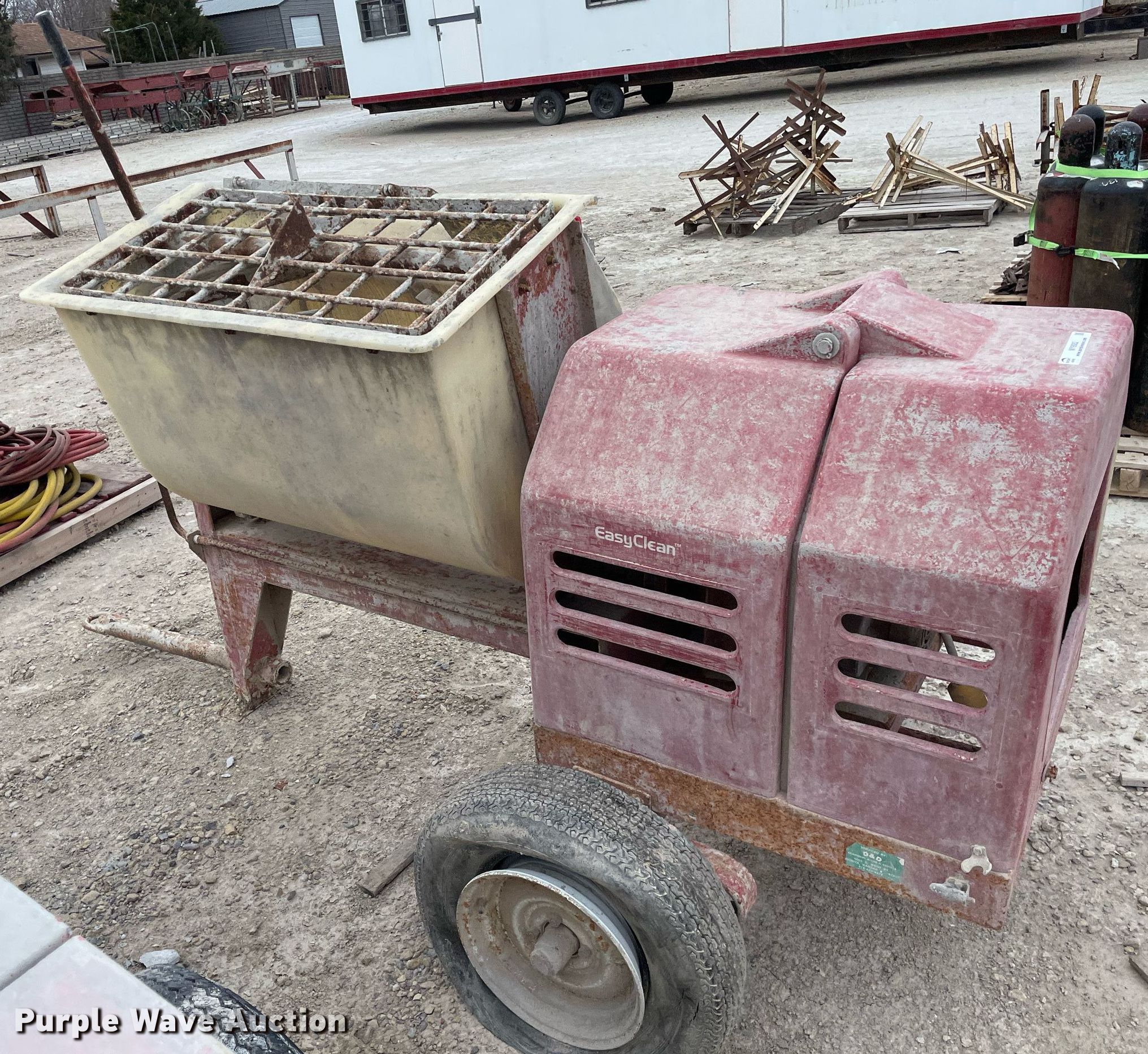 Whiteman concrete mixer in Wichita, KS Item MY9082 sold Purple Wave
