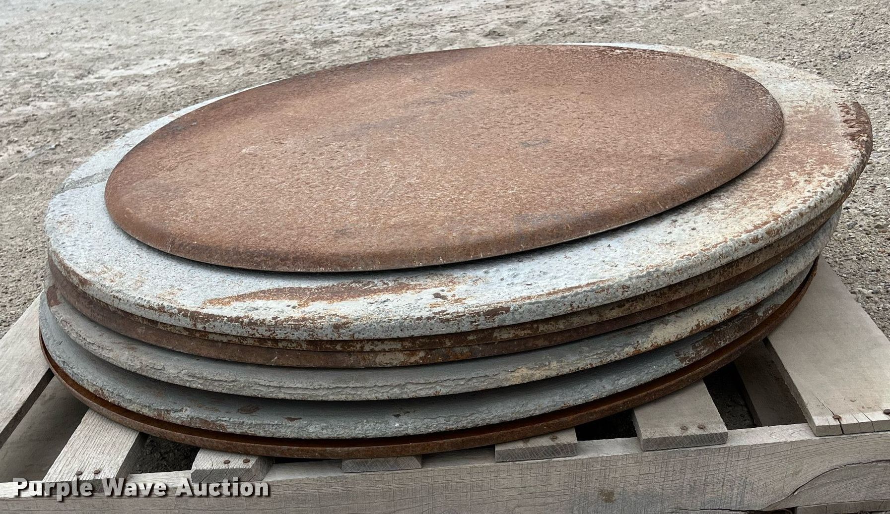 (7) power trowel float pans in Wichita, KS Item MY9098 sold Purple Wave