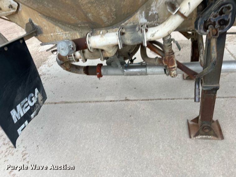 image for item DG5400 1974 Fruehauf  pneumatic dry bulk trailer