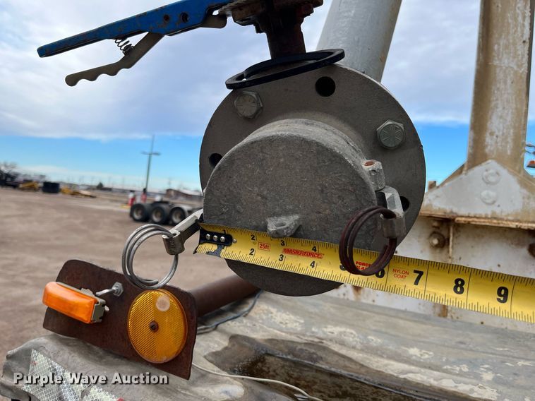 image for item DG5400 1974 Fruehauf  pneumatic dry bulk trailer