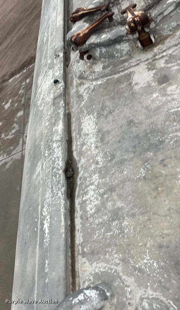 image for item DG5400 1974 Fruehauf  pneumatic dry bulk trailer