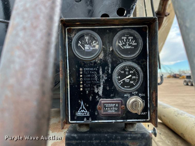 image for item DG5400 1974 Fruehauf  pneumatic dry bulk trailer