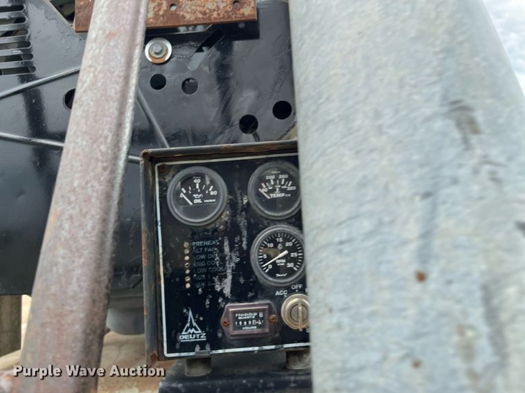 image for item DG5400 1974 Fruehauf  pneumatic dry bulk trailer