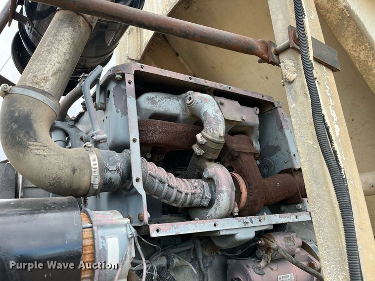 image for item DG5400 1974 Fruehauf  pneumatic dry bulk trailer