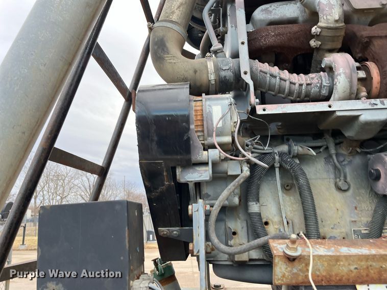 image for item DG5400 1974 Fruehauf  pneumatic dry bulk trailer