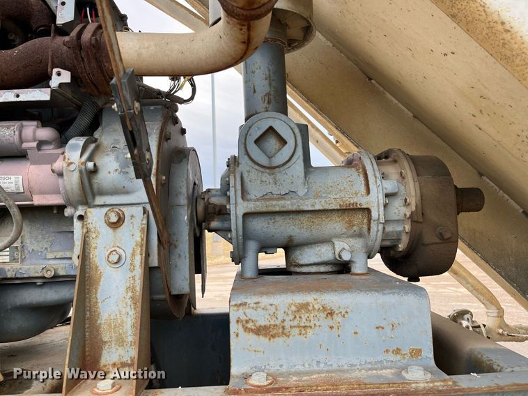 image for item DG5400 1974 Fruehauf  pneumatic dry bulk trailer